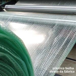 imagem mostrando a produção do plástico bolha curitiba direto da fábrica
