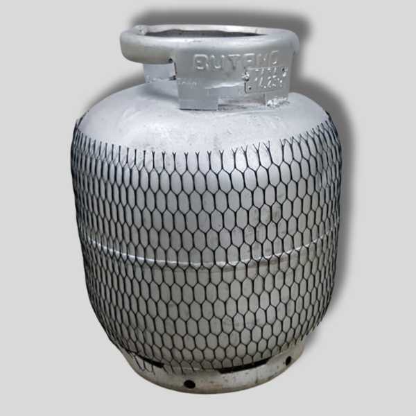 a tela para proteção de botijão de gás aplicada em um botijão de 25 kg