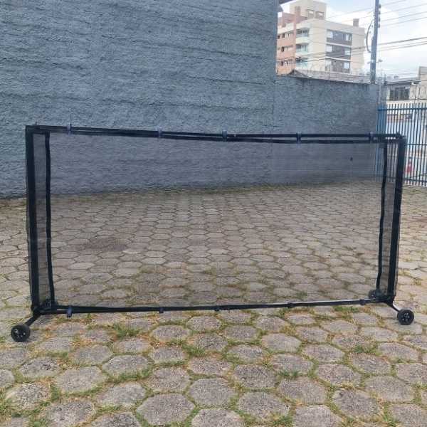protetor de roçagem retrátil com rodinha instalado